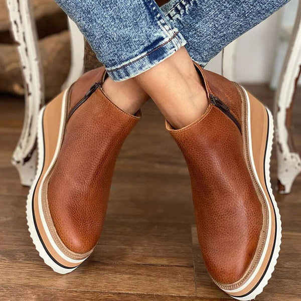 Elegant Slim-Fit Leather Boot