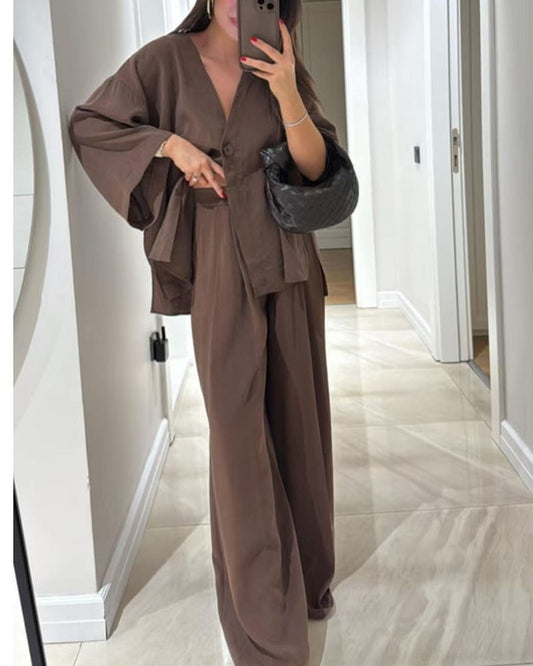 LERÁ | Casual V-Neck Set