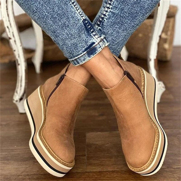 Elegant Slim-Fit Leather Boot