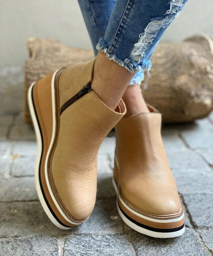 Elegant Slim-Fit Leather Boot